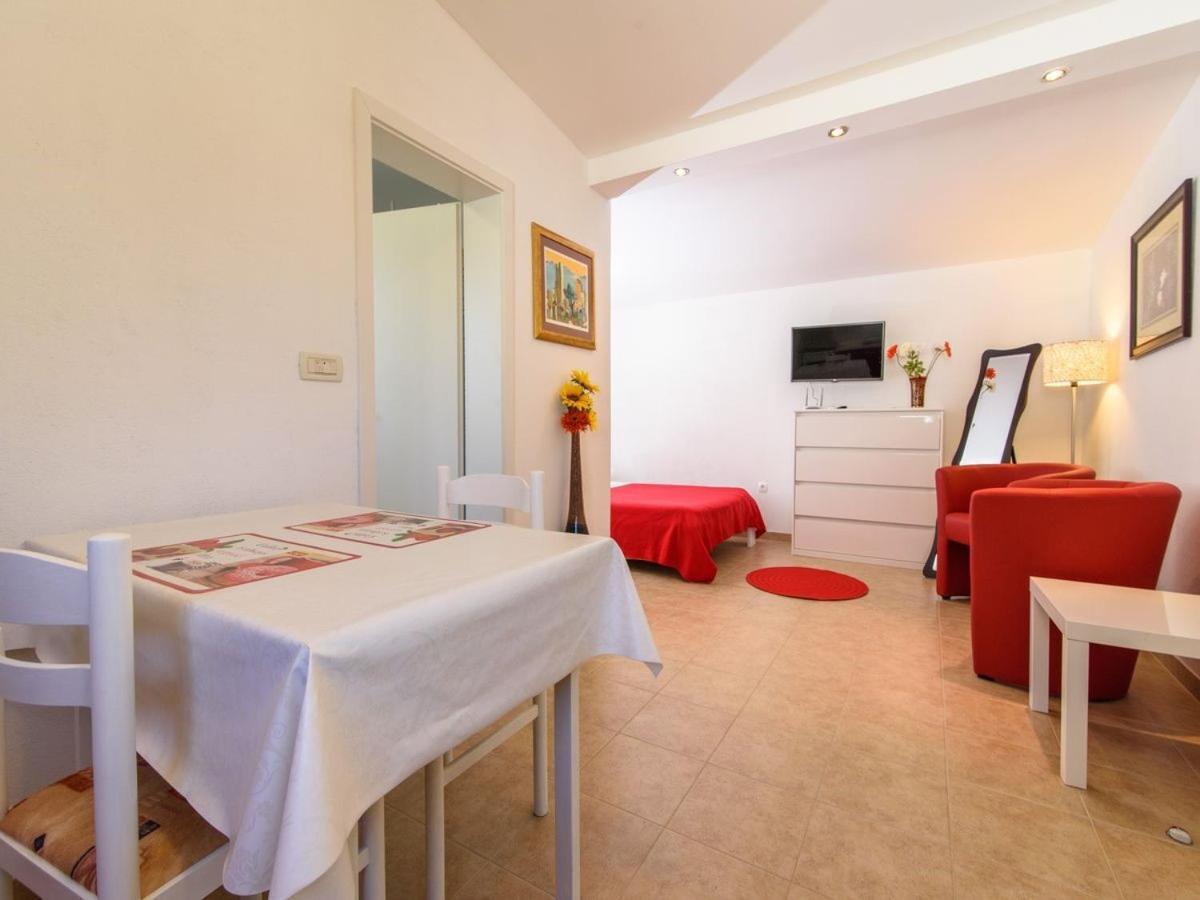 Apartments Beba - Peaceful Location Trogir Buitenkant foto