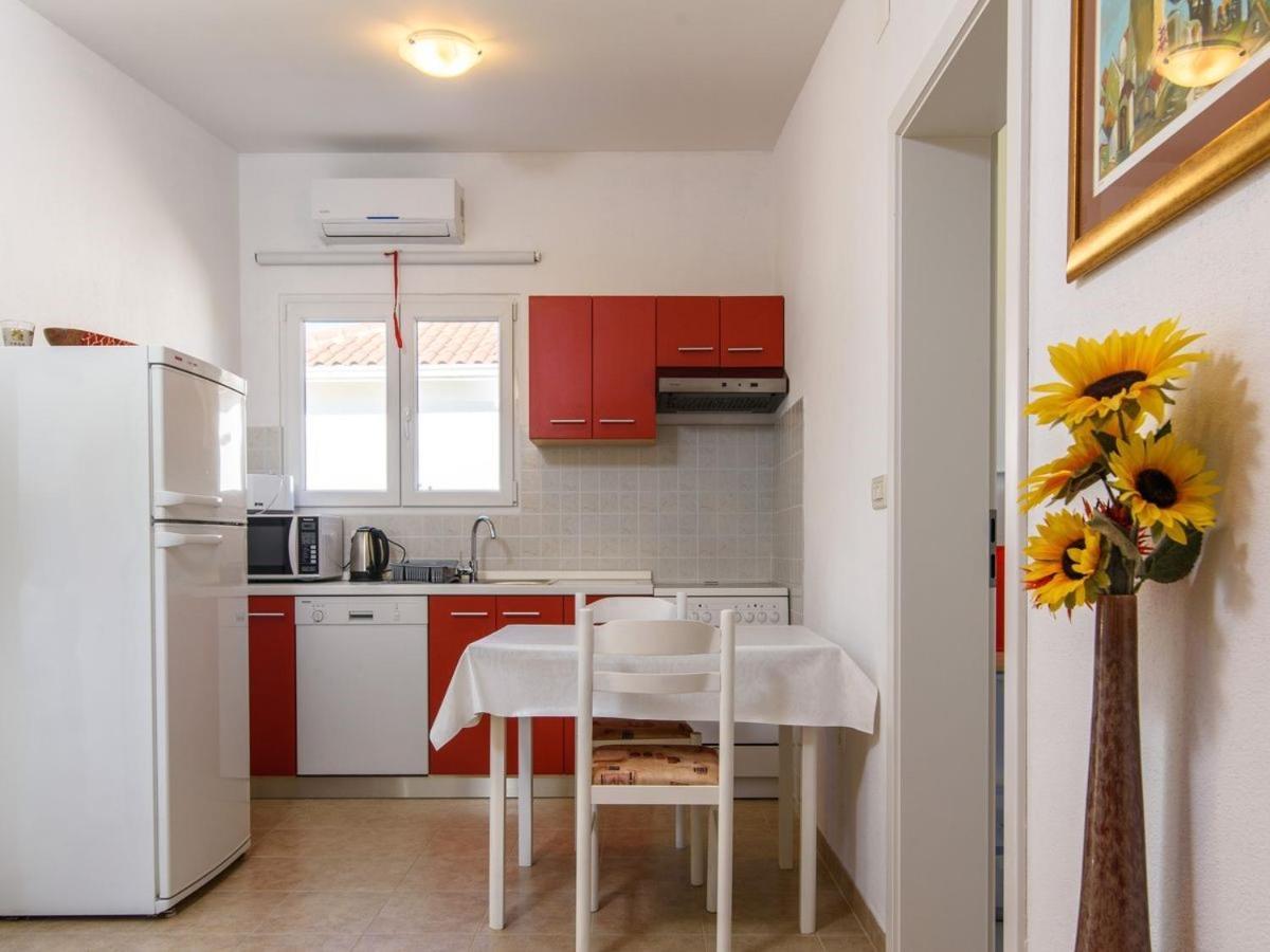 Apartments Beba - Peaceful Location Trogir Buitenkant foto